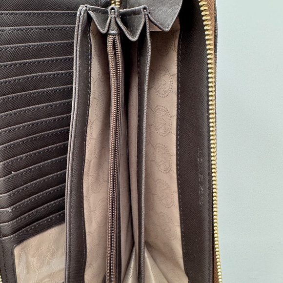 Michael Kors Jet Set Travel Continental Signature Logo Wallet - Picture 8 of 8